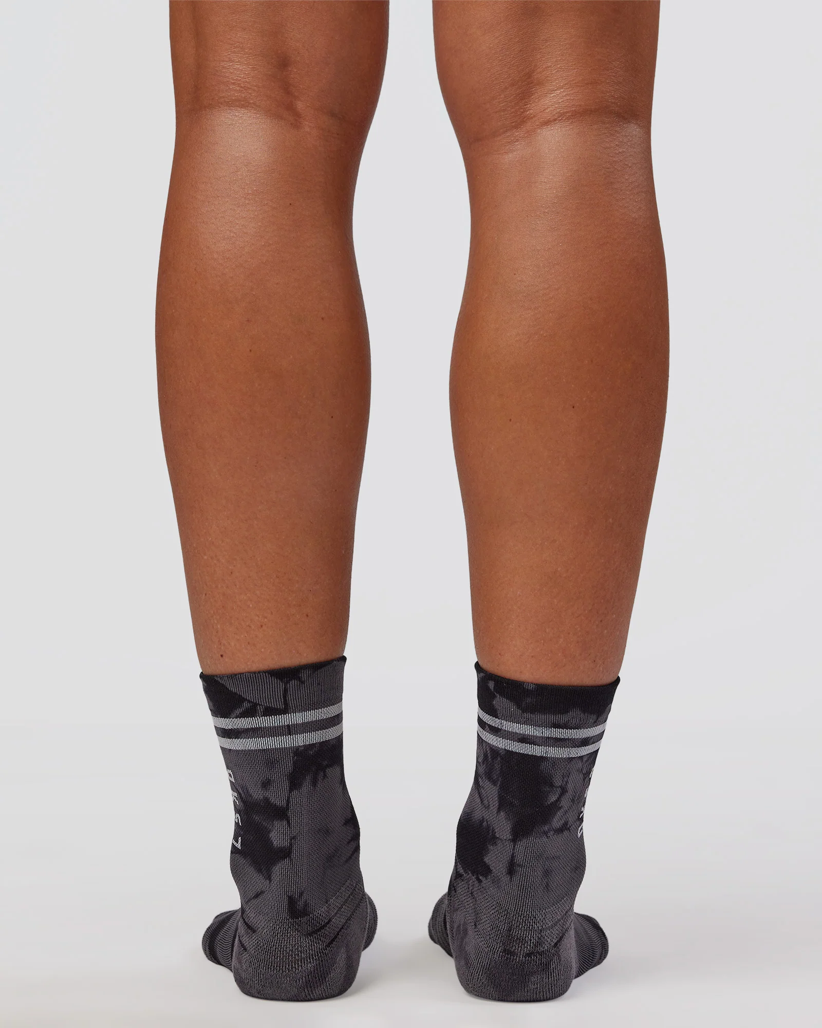 Accelerate Performance Quarter Socks - Black-Dark Storm - Image 3