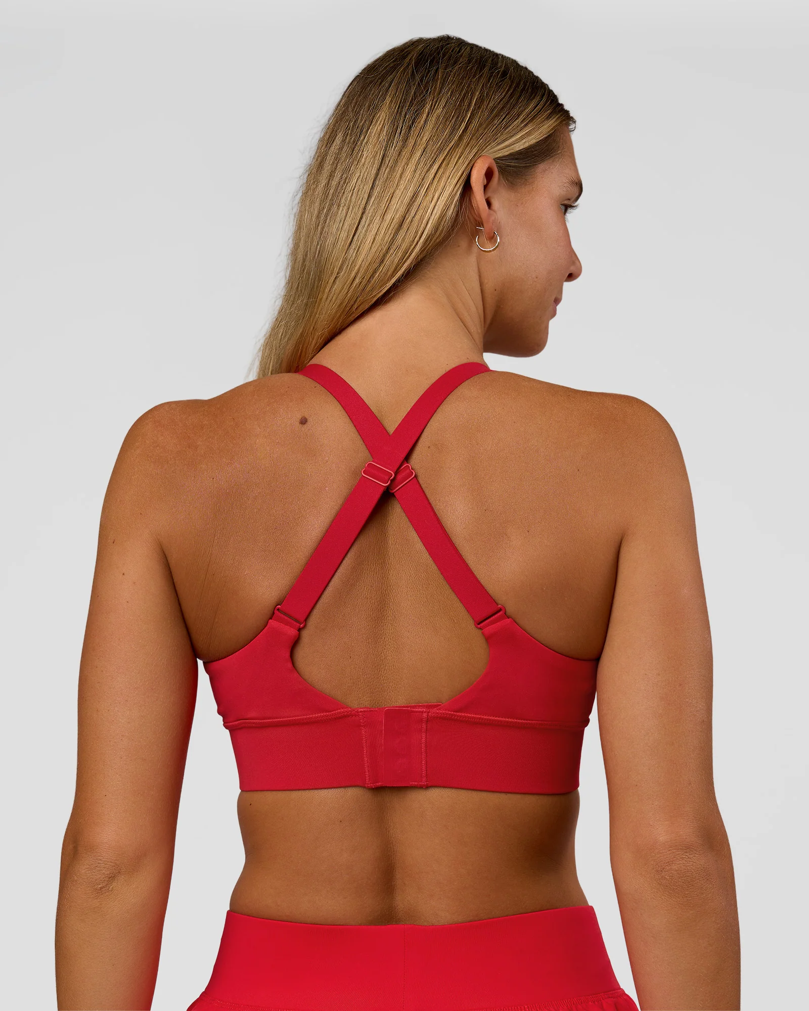 Accelerate Sports Bra - Scarlet - Image 2
