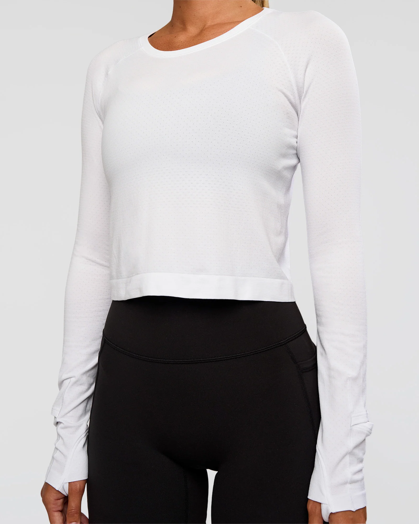 AeroFLX+ Seamless Long Sleeve Skimmer Tee - White/White - Image 9