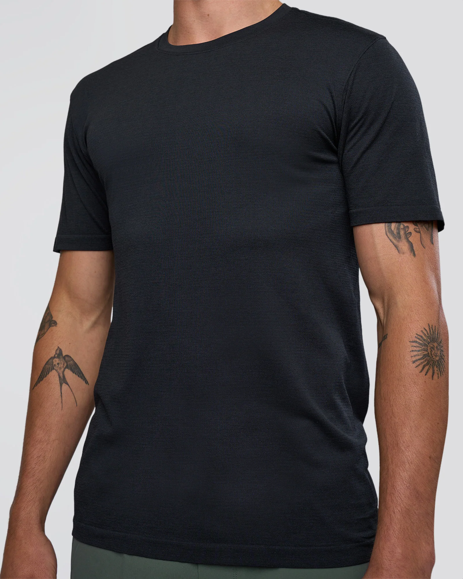 AeroFLX+ Seamless Set In Tee - Black Marl - Image 5