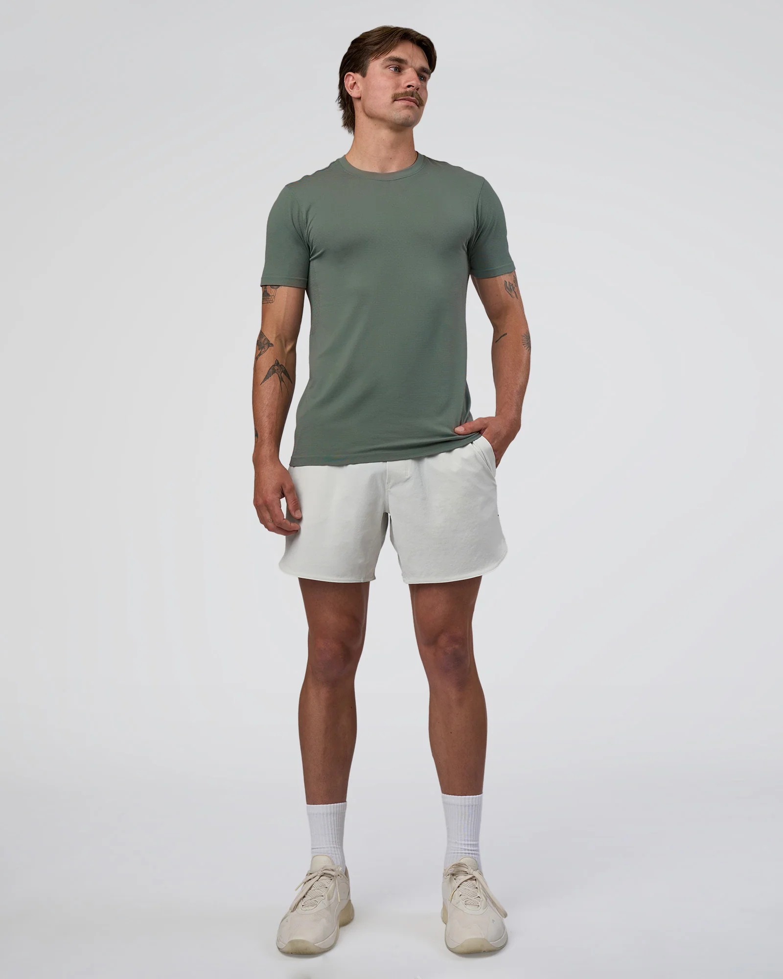 AeroFLX+ Seamless Set In Tee - Graphite/Graphite - Image 6