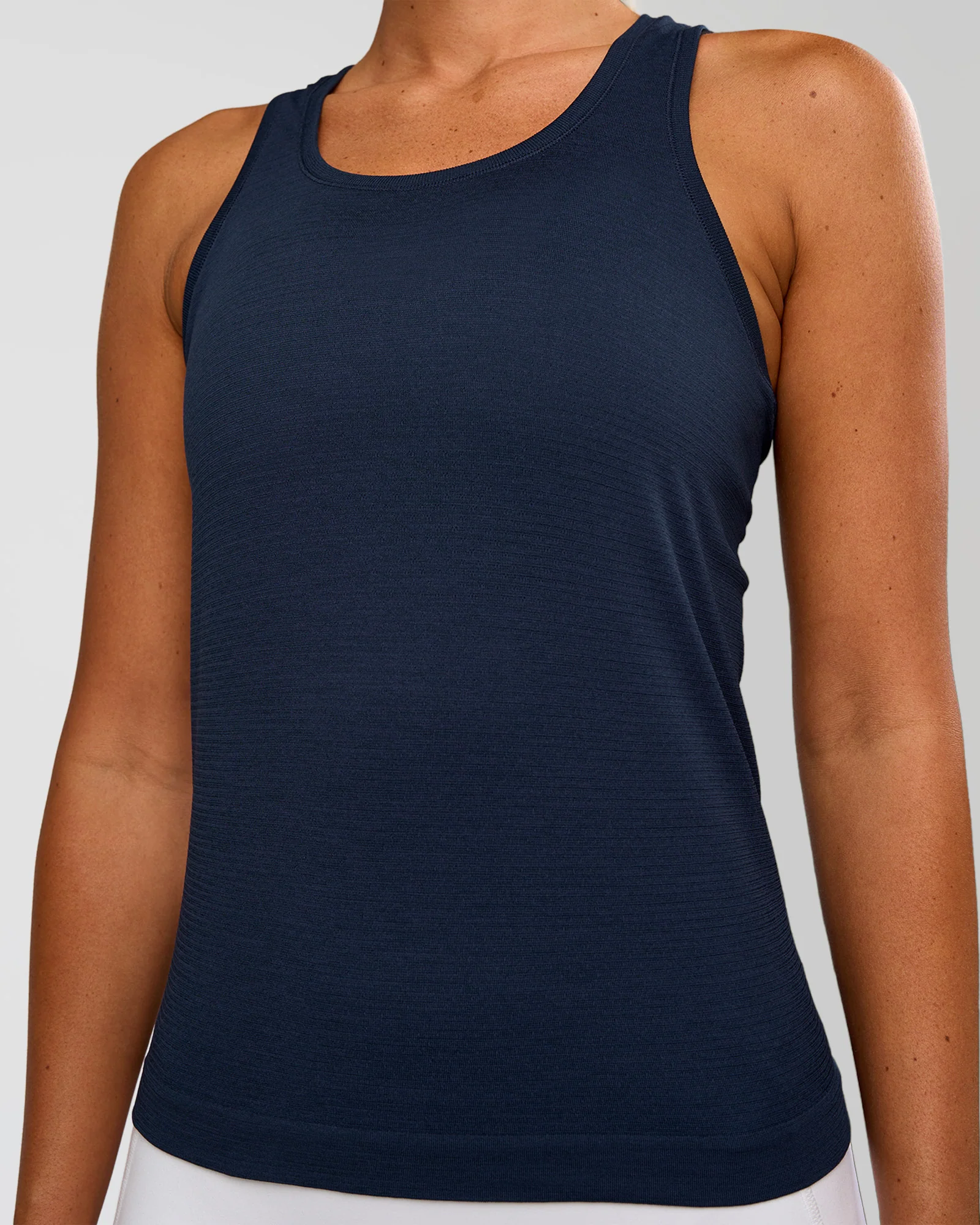 AeroFLX+ Seamless Tank - Future Navy/Future Navy - Image 4