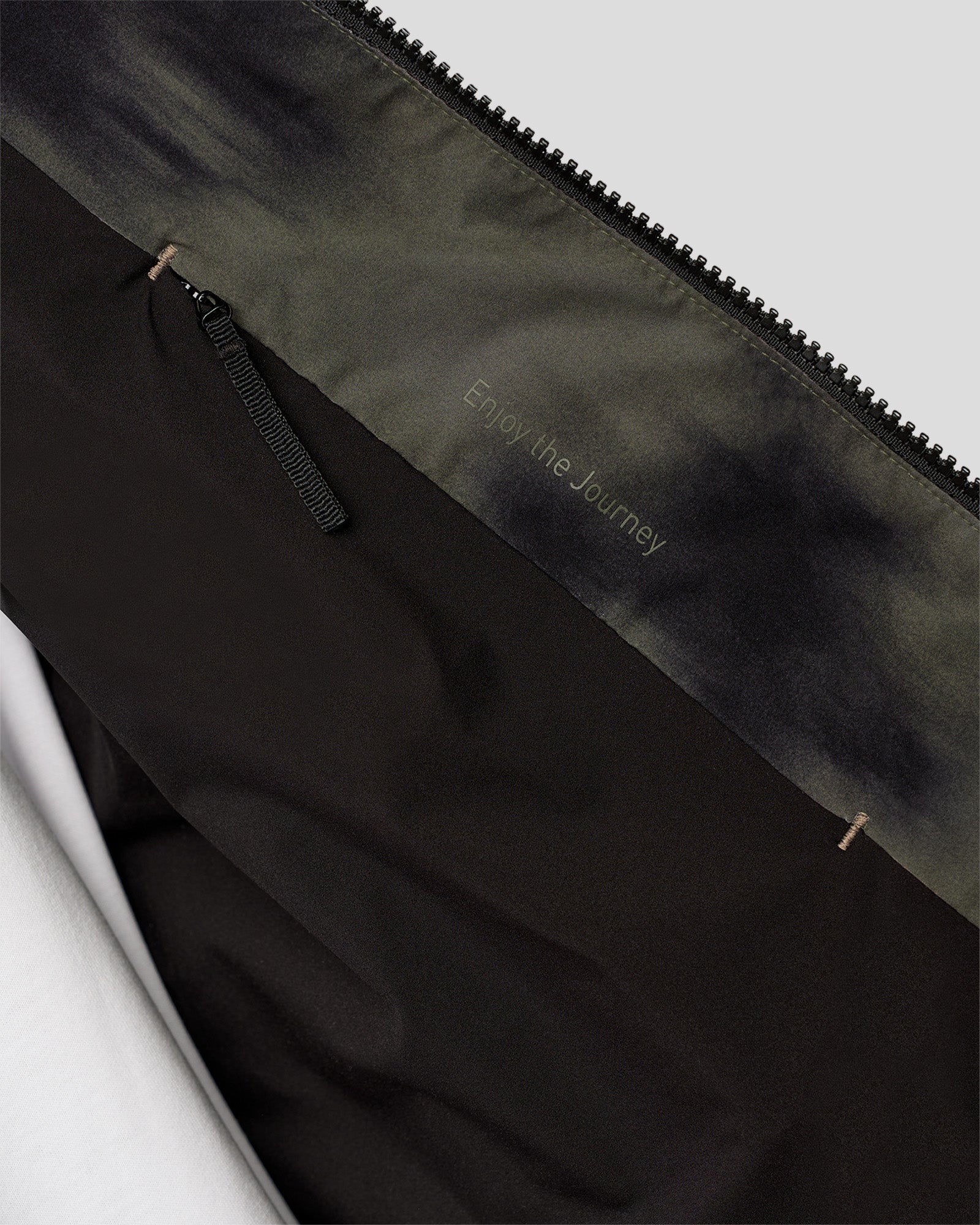 Base Puffer Jacket - Camo Washed Walnut Grey - Image 3