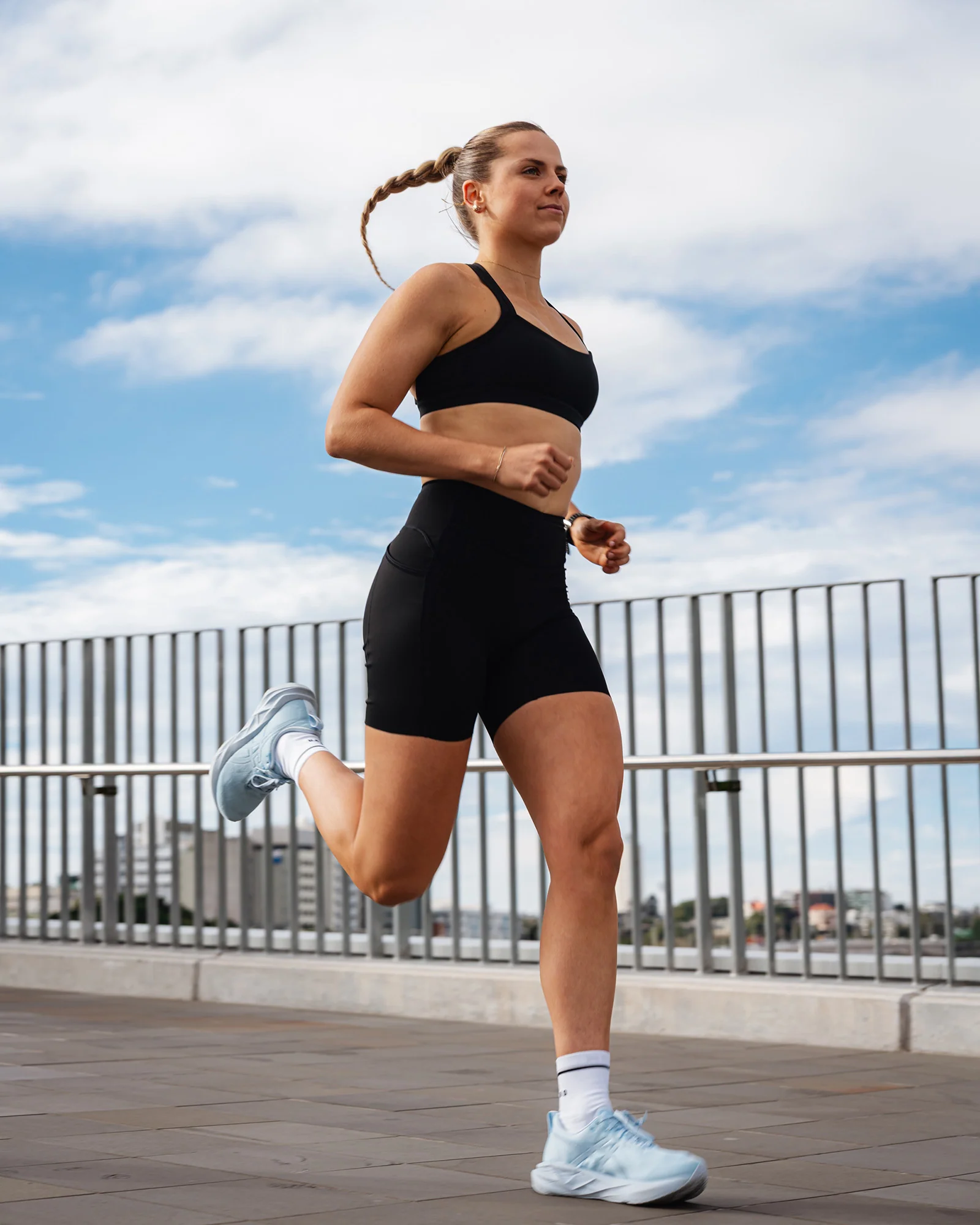Elite Run High-Rise 7" Short Pockets - Black - Image 6
