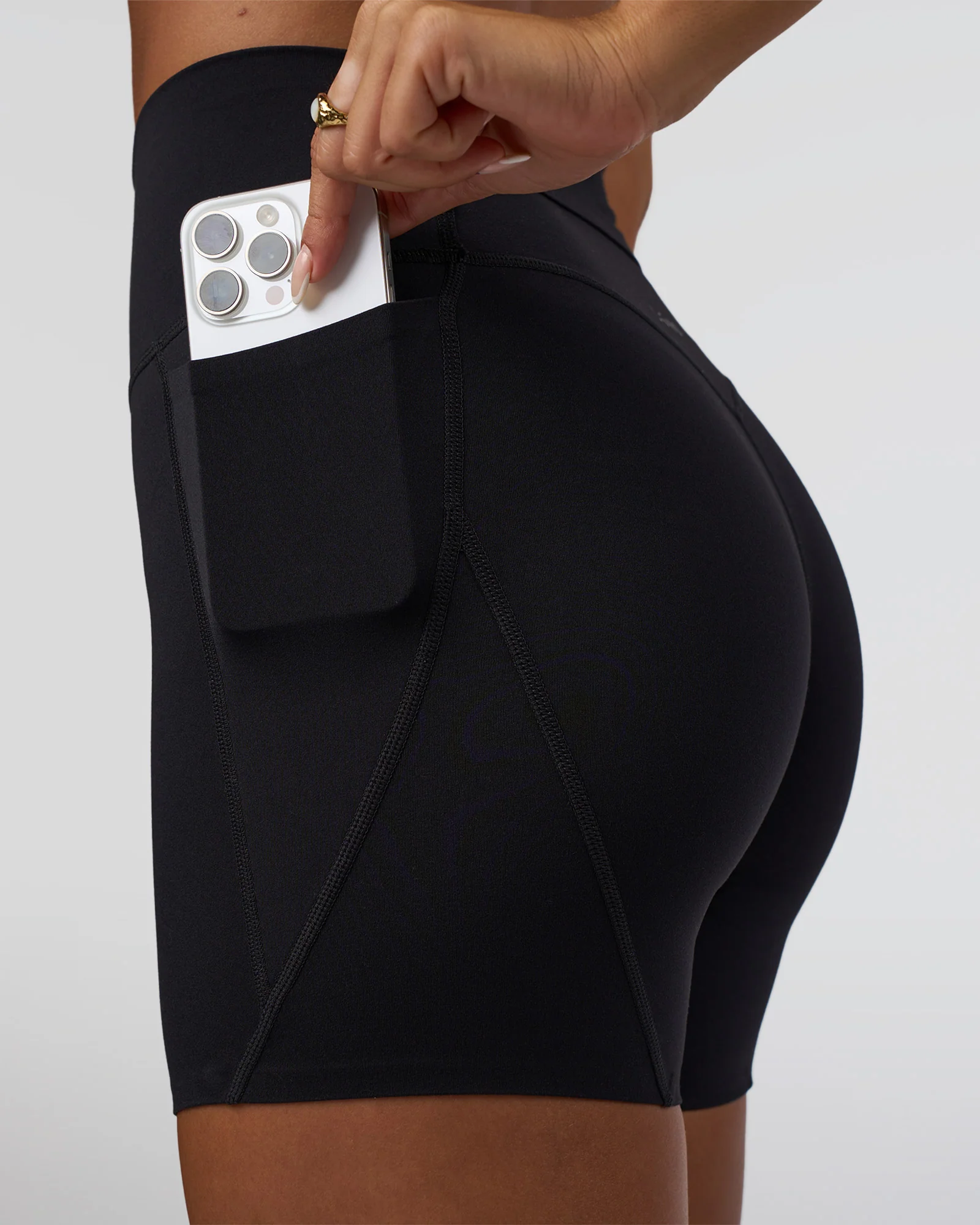 Elixir Defined High-Rise 6" Short Pockets - Black - Image 8