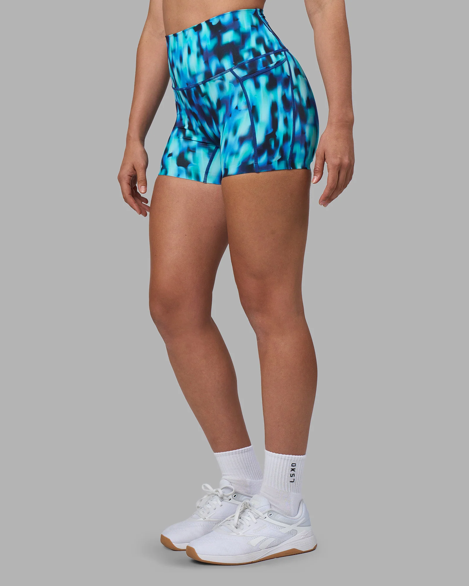Elixir Ultra High-Rise 4" Short Pockets - Luminous - Image 10