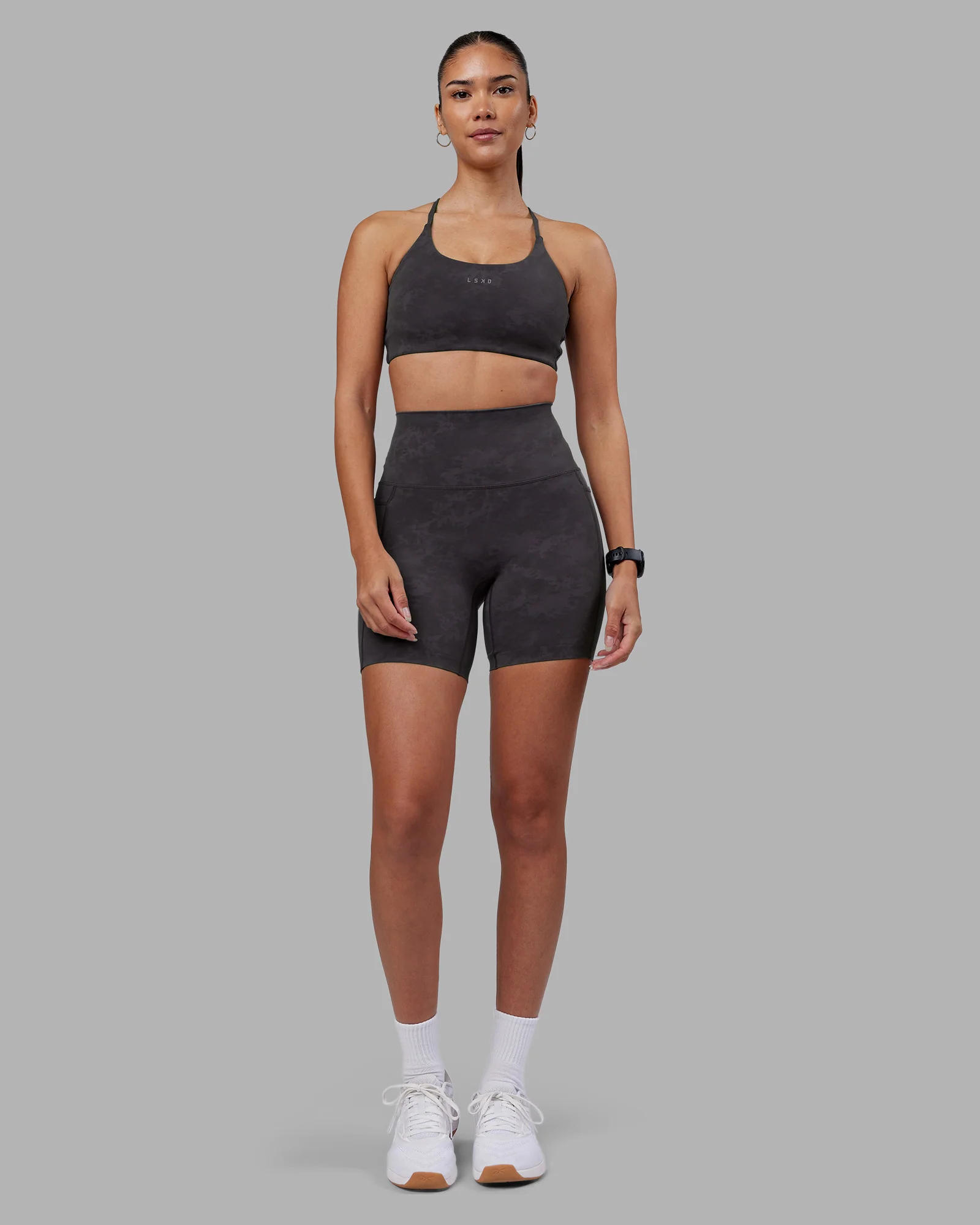 Elixir Ultra High-Rise 6" Short Pockets - Dark Storm Wash - Image 5
