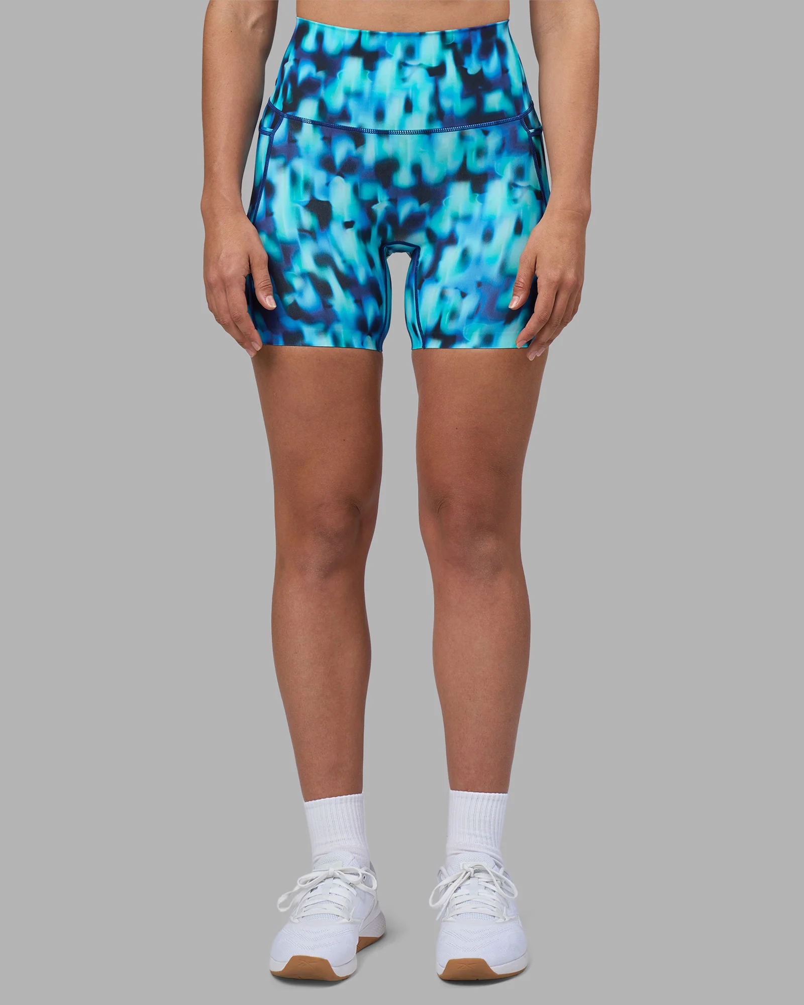 Elixir Ultra High-Rise 6" Short Pockets - Luminous - Image 6