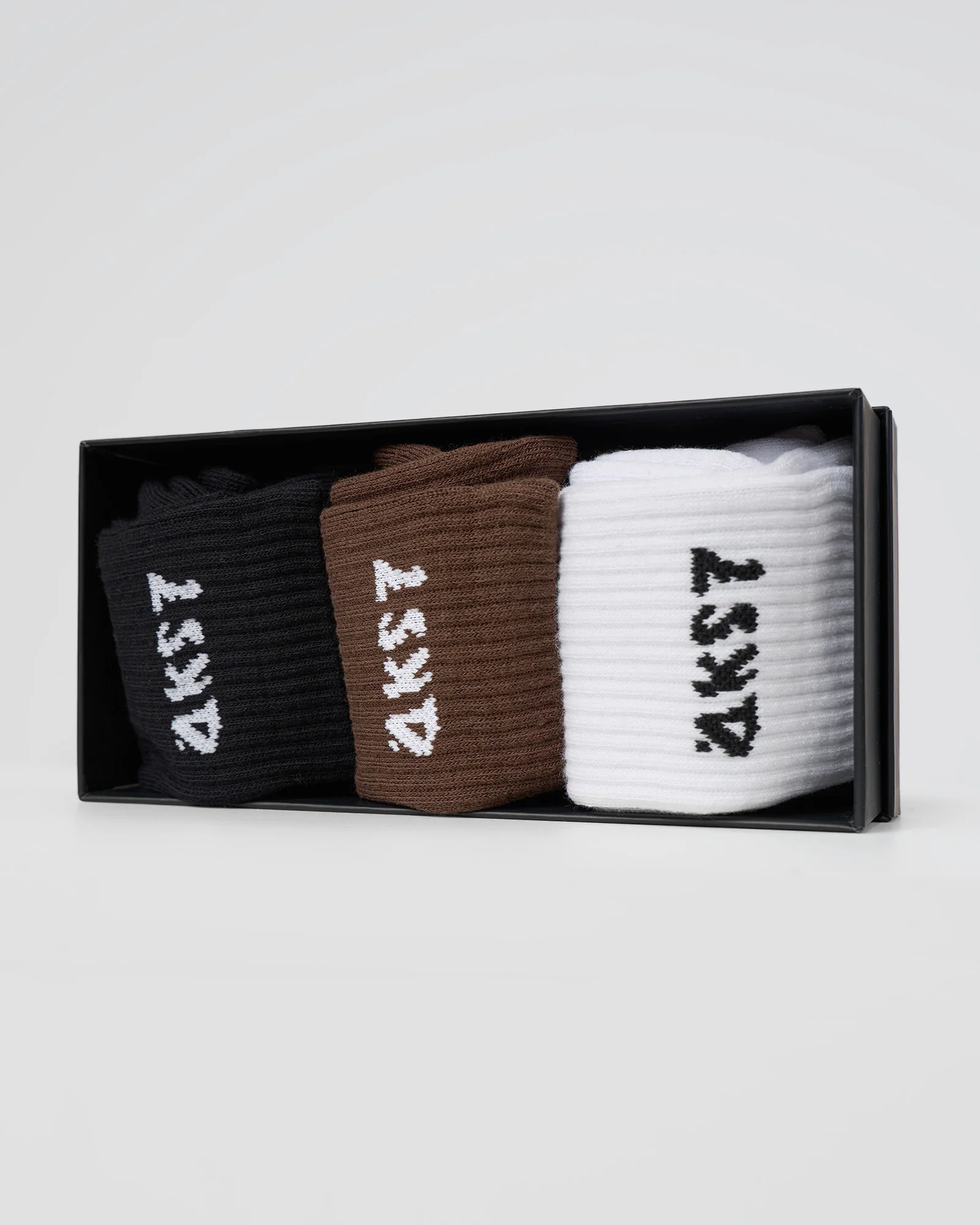 Endurance Crew Socks 3 Pack Box - White-Black-Chocolate Martini - Image 3