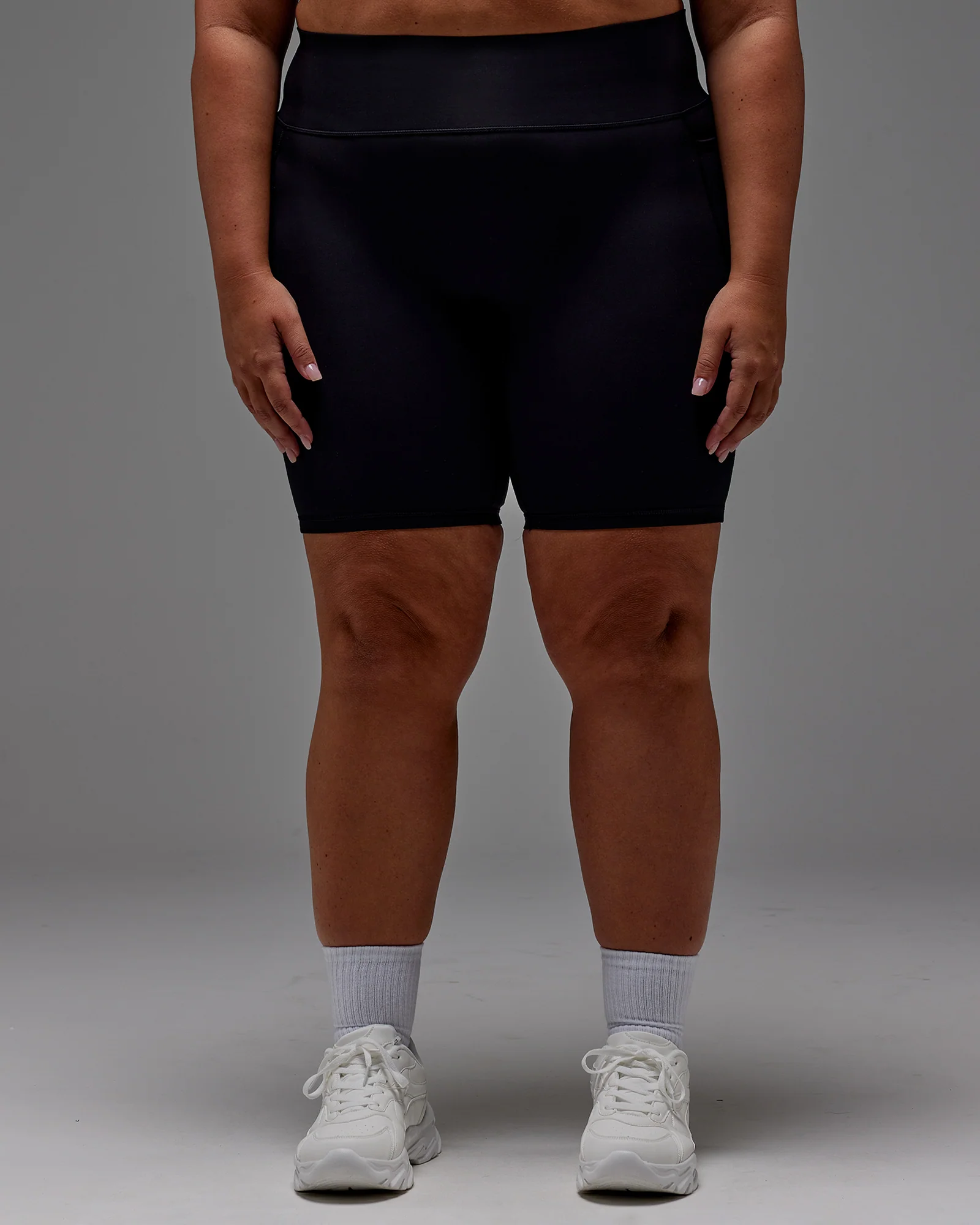 Fusion Ultra High-Rise 9" Short Pockets - Black - Image 14
