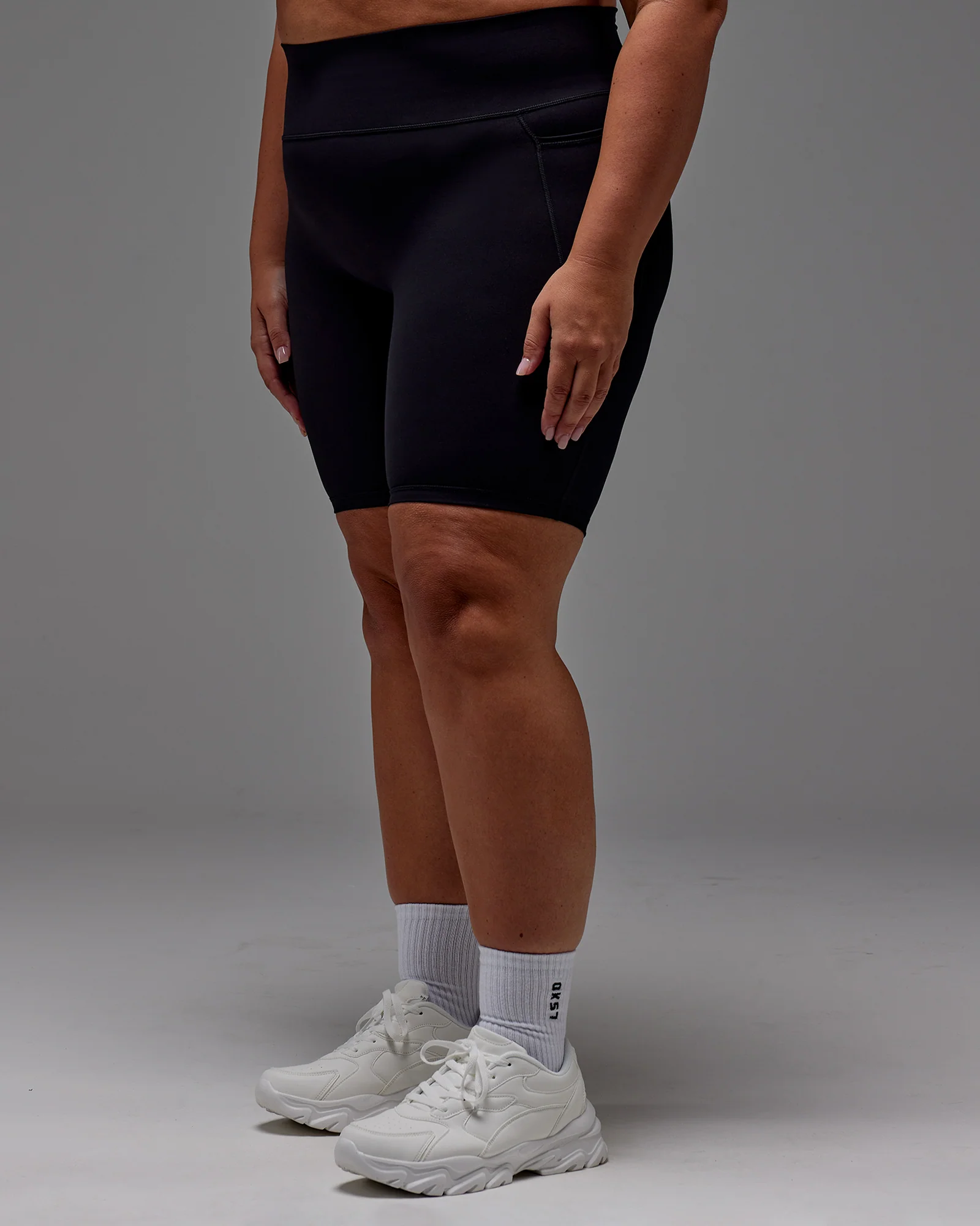 Fusion Ultra High-Rise 9" Short Pockets - Black - Image 9
