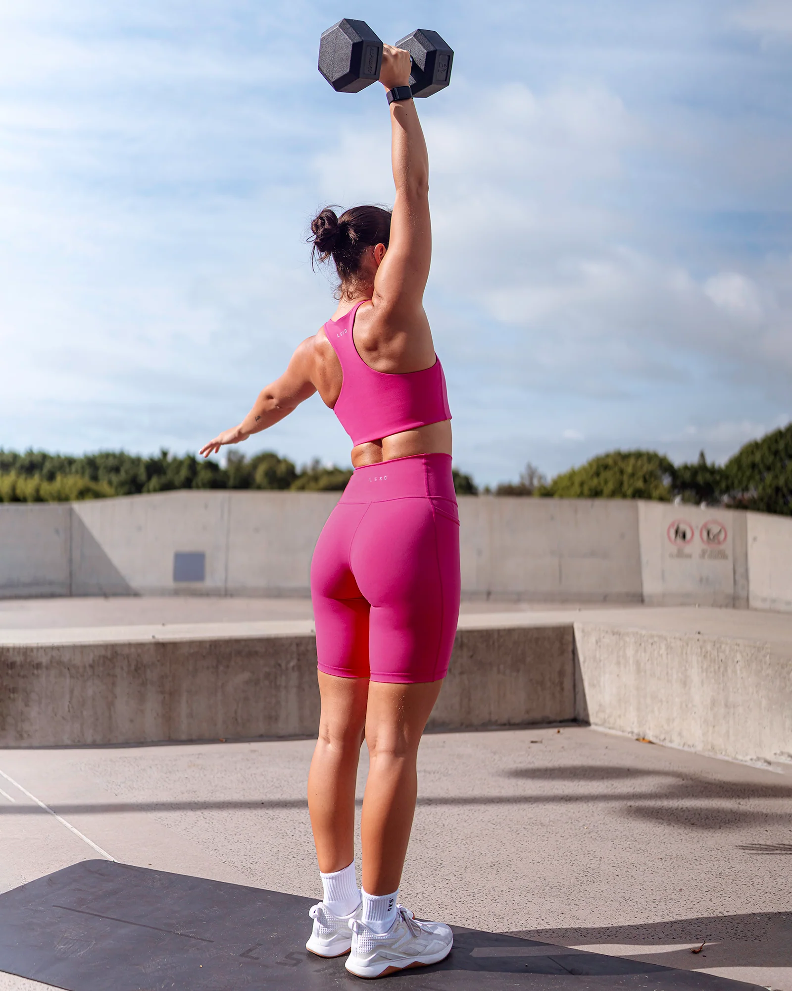 Fusion Ultra High-Rise 9" Short Pockets - Fuchsia Pink - Image 5