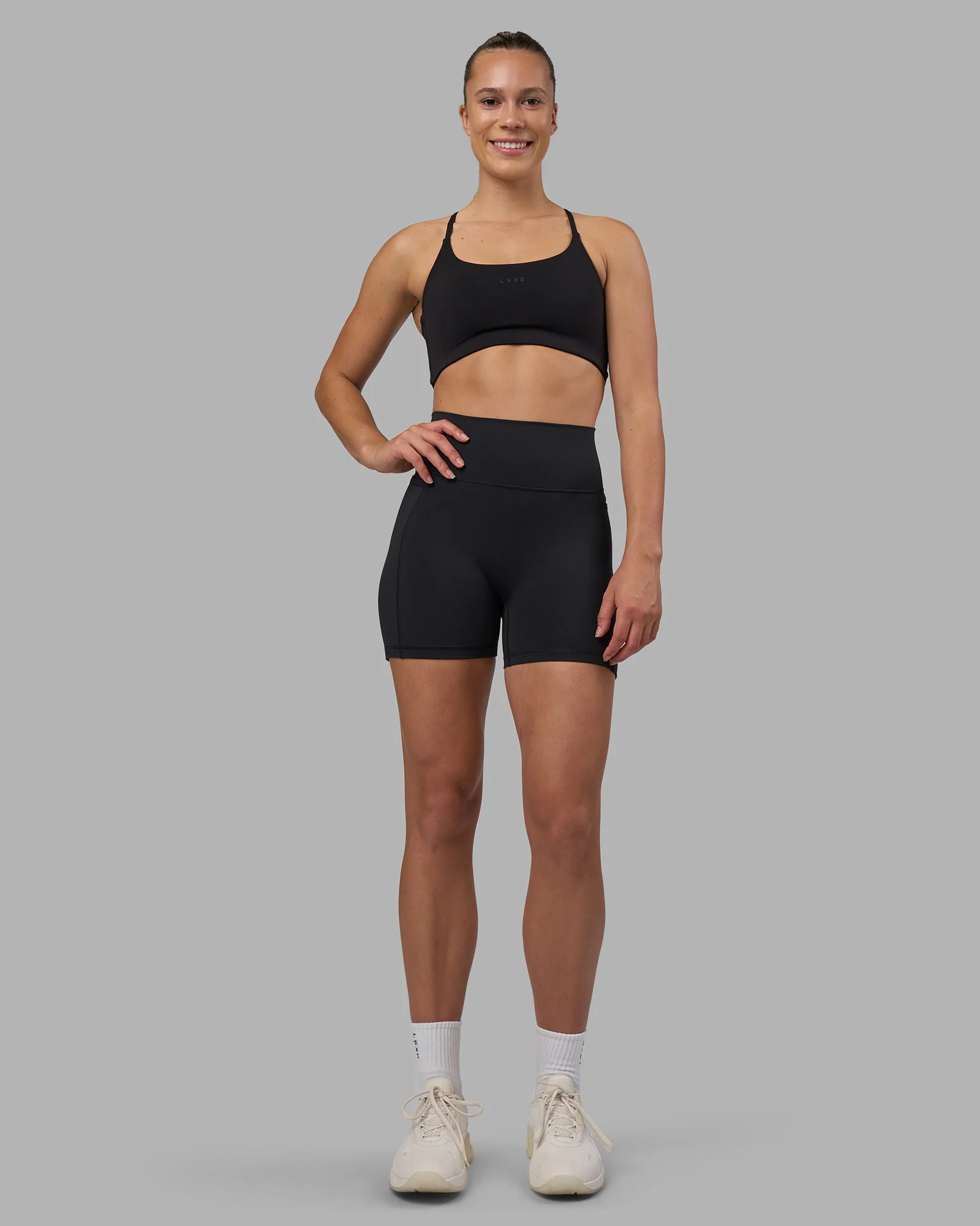 Fusion V-Contour Ultra High-Rise 4' Short Pockets - Black - Image 5