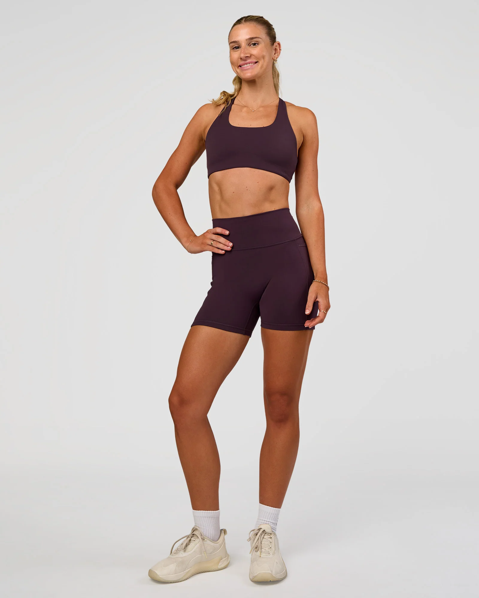 Fusion V-Contour Ultra High-Rise 4' Short Pockets - Midnight Plum - Image 4