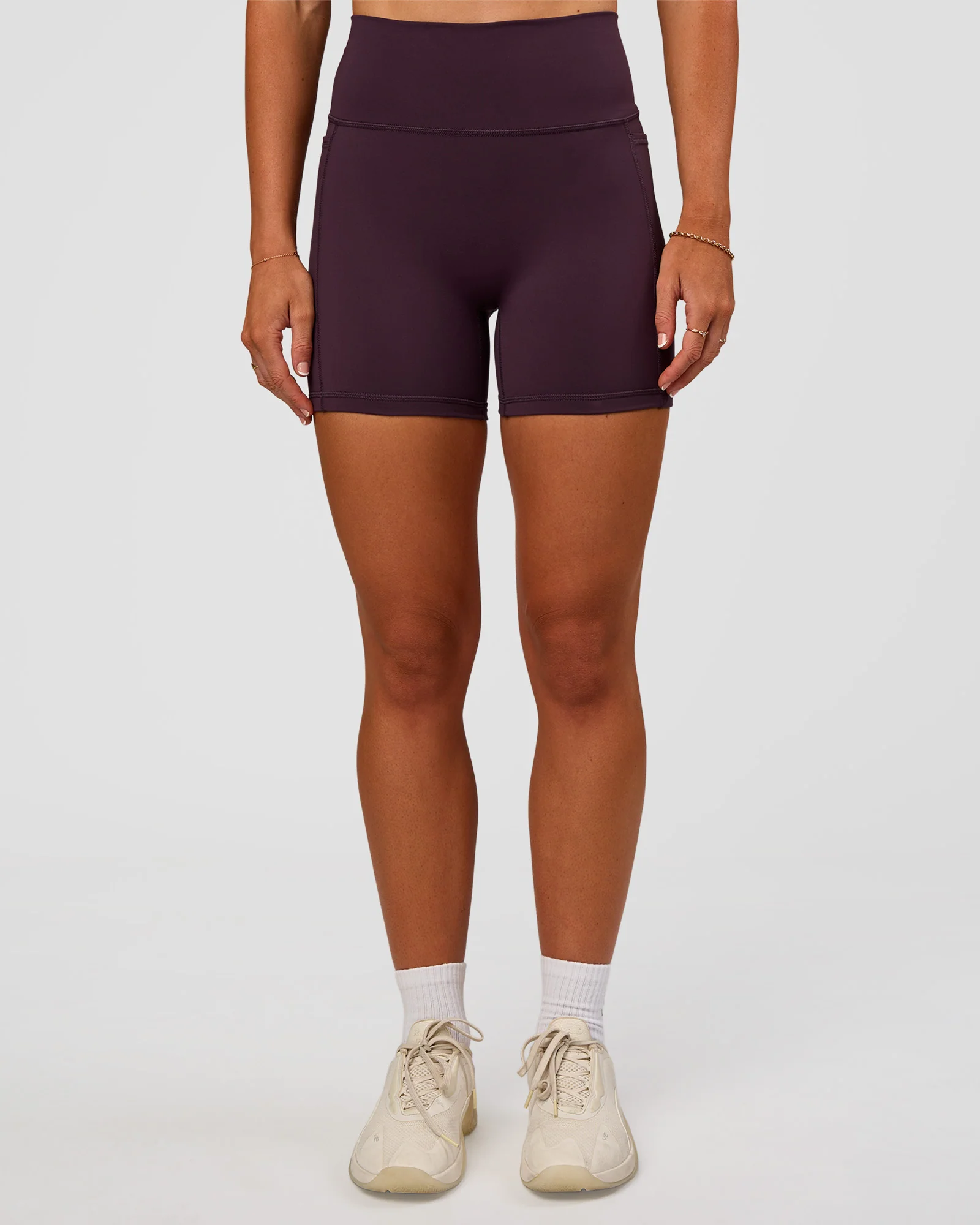 Fusion V-Contour Ultra High-Rise 4' Short Pockets - Midnight Plum - Image 8