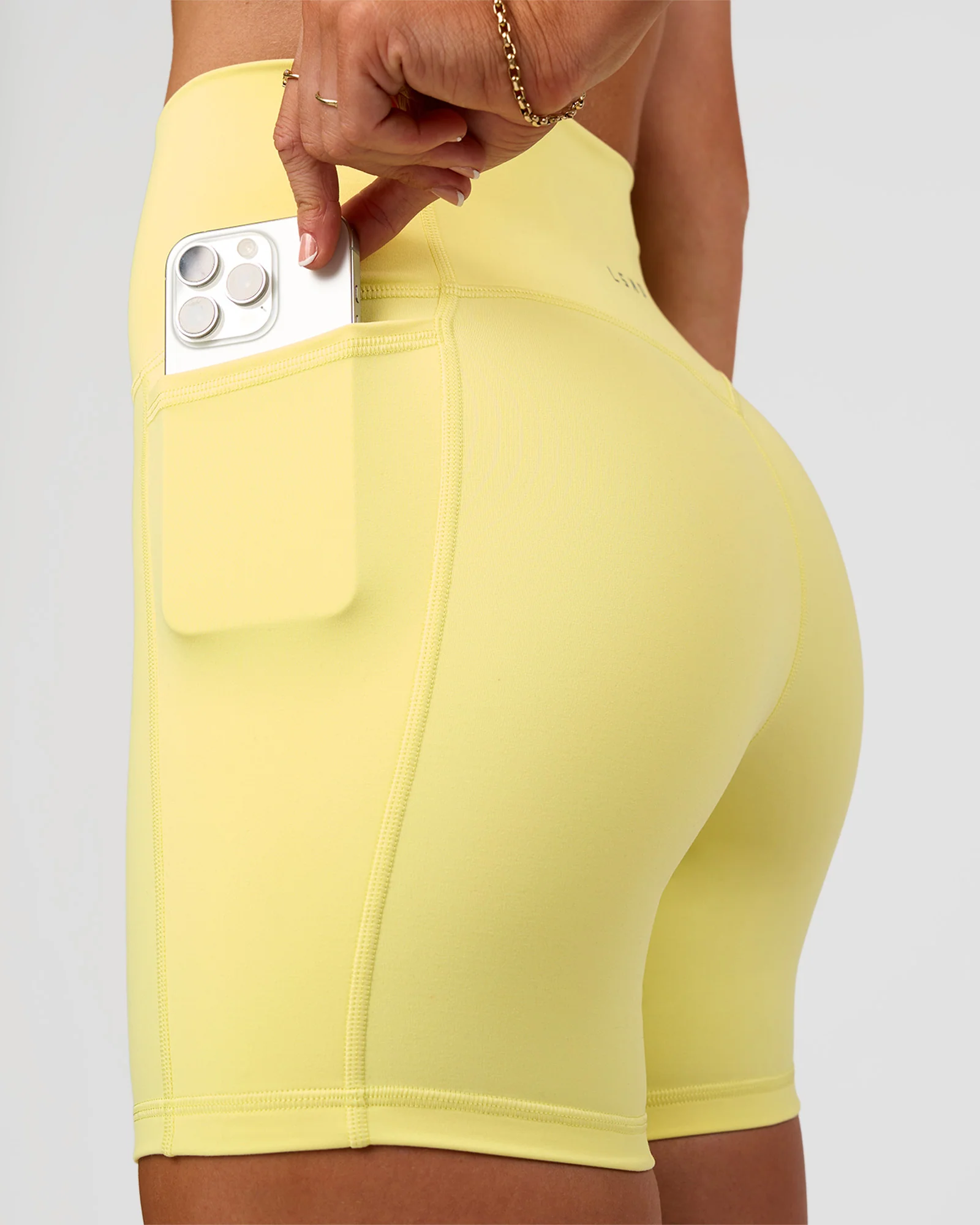 Fusion V-Contour Ultra High-Rise 6" Short Pockets - Yellow Fizz - Image 5