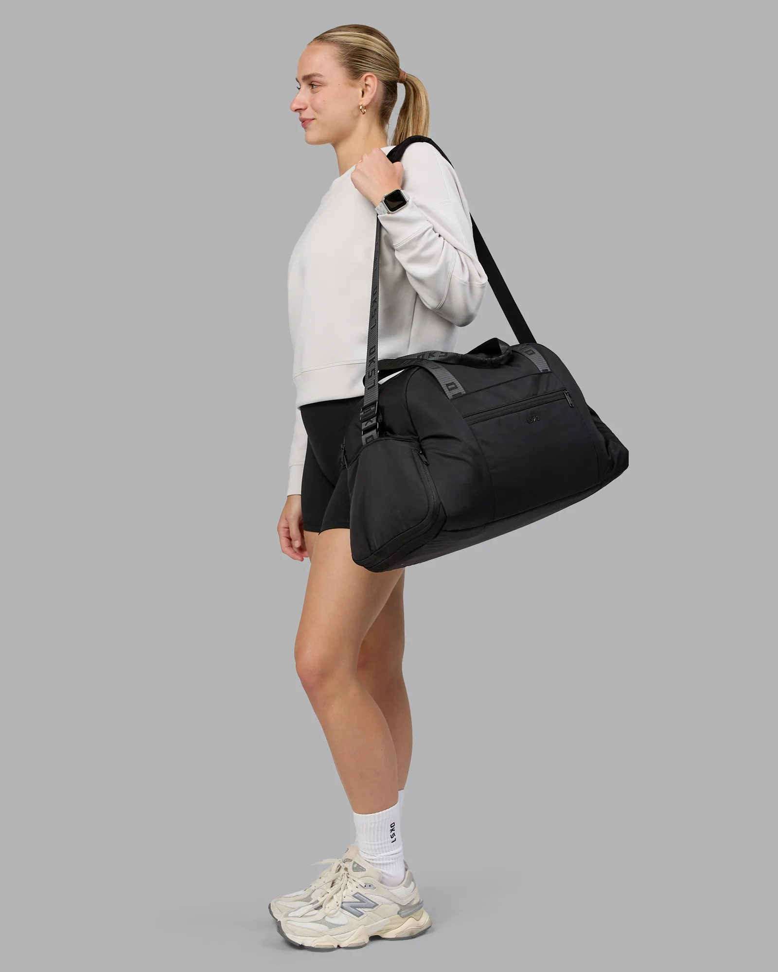 Go-To Duffle Bag - Black - Image 16