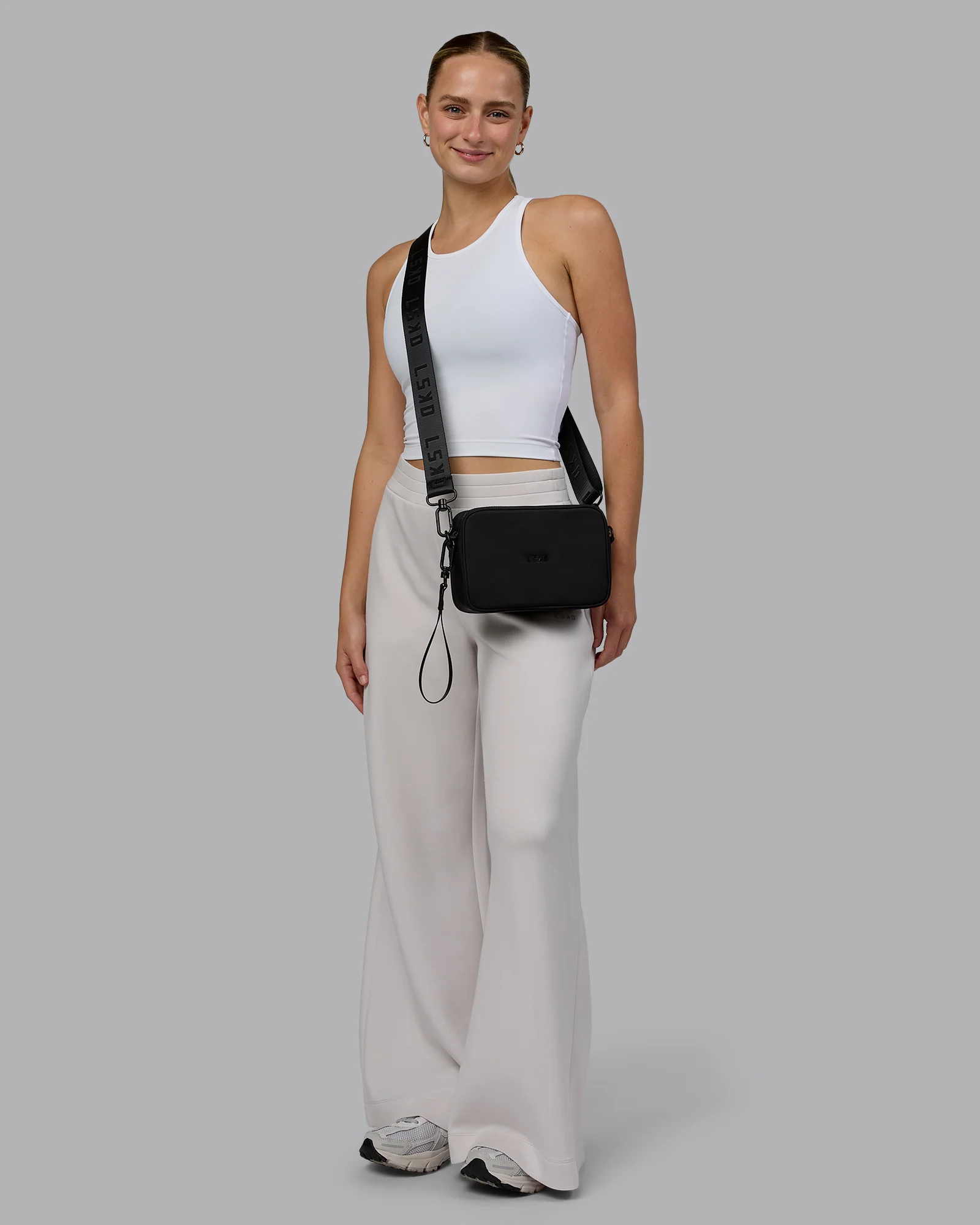 Go-To Shoulder Bag - Black - Image 7