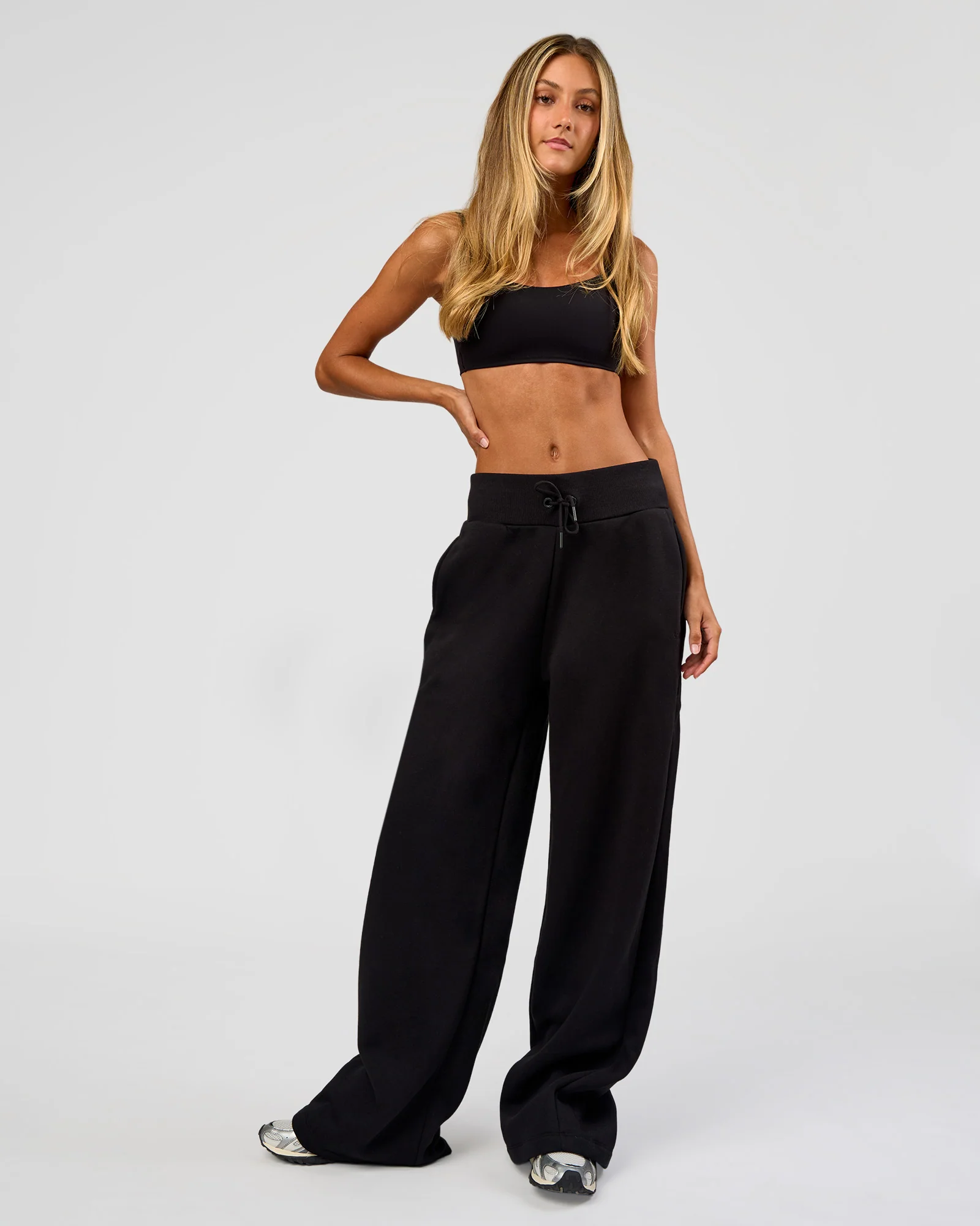 Go-To Wide Leg Track Pant Tall - Black - Image 5