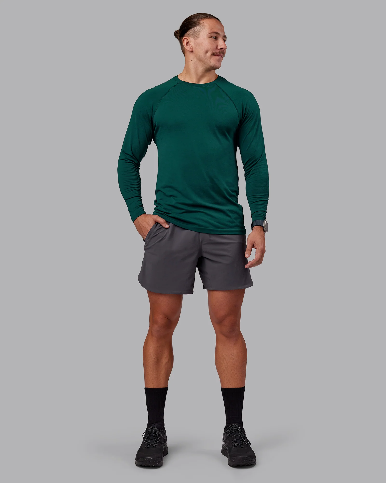 AeroFLX+ Seamless Long Sleeve Tee - Dark Moss/Dark Moss - Image 4