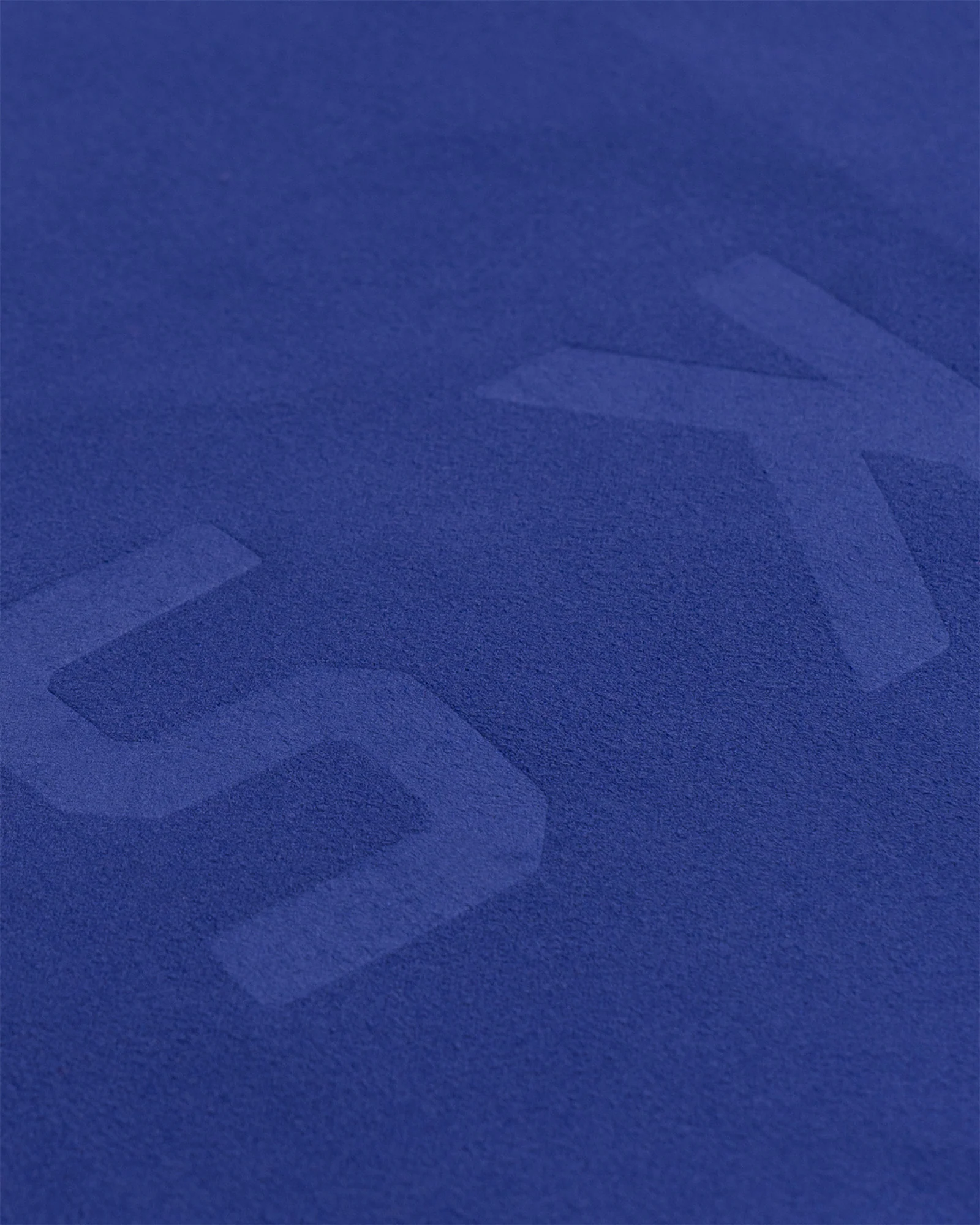 Perform Microfibre Lightweight Towel Small - Power Cobalt - Image 3