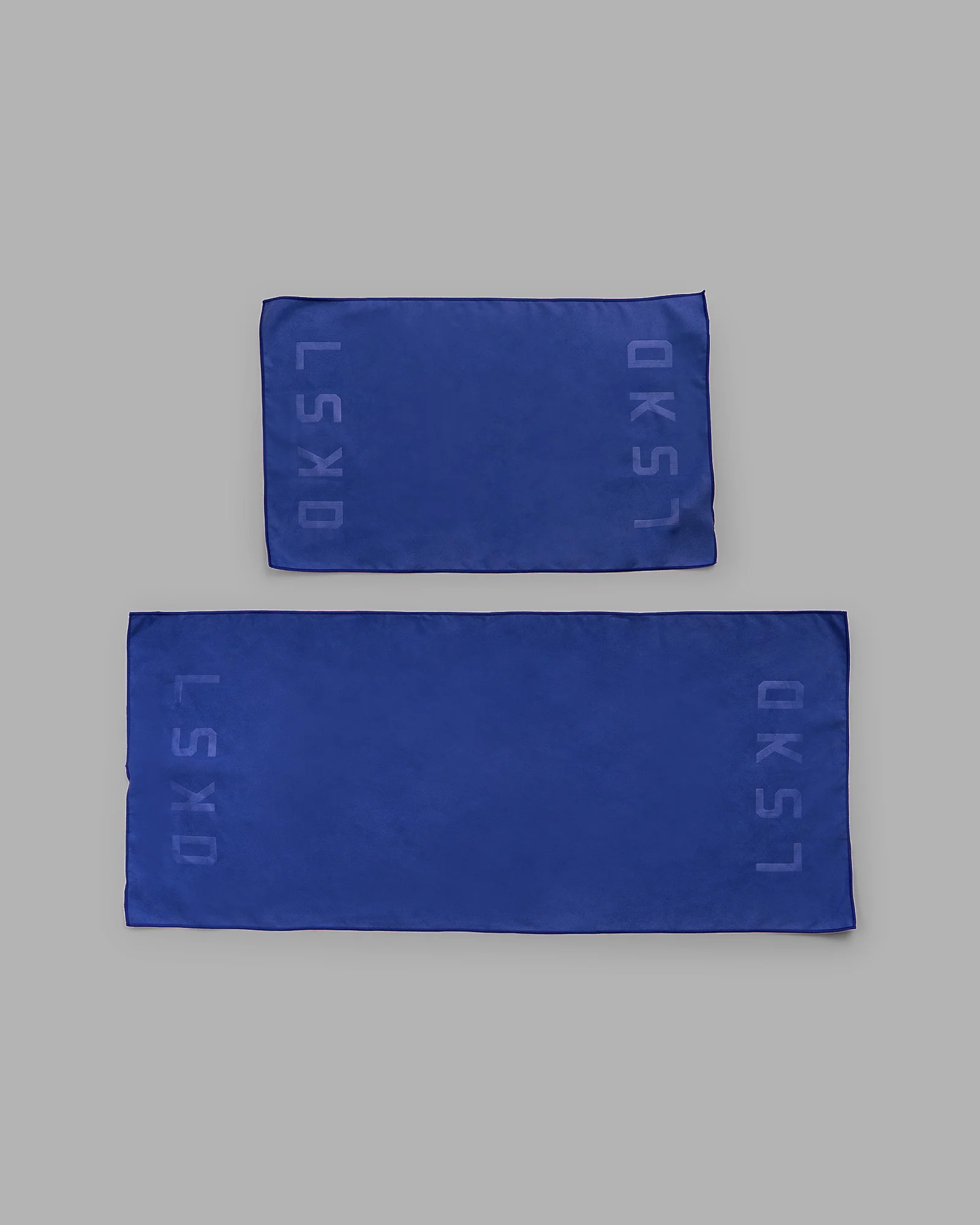 Perform Microfibre Lightweight Towel Small - Power Cobalt - Image 6