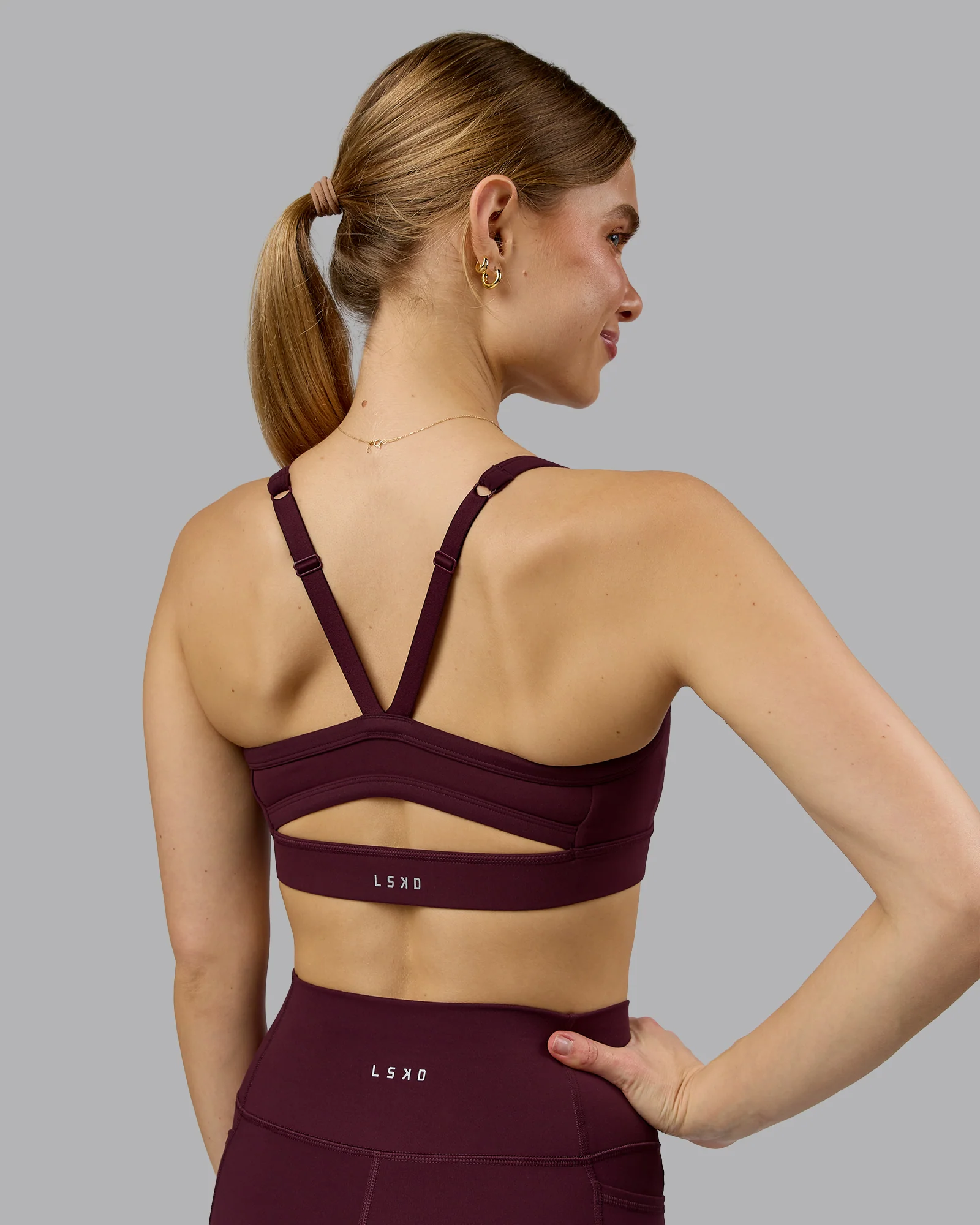 Momentum Sports Bra - Cherry Lacquer - Image 7
