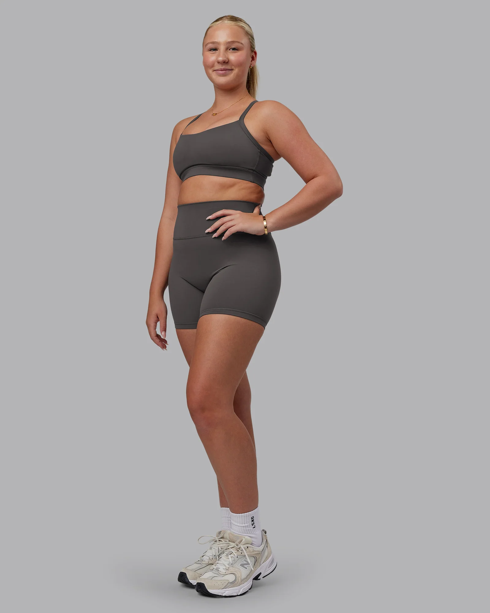 Momentum Sports Bra D/DD/E - Dark Storm - Image 3