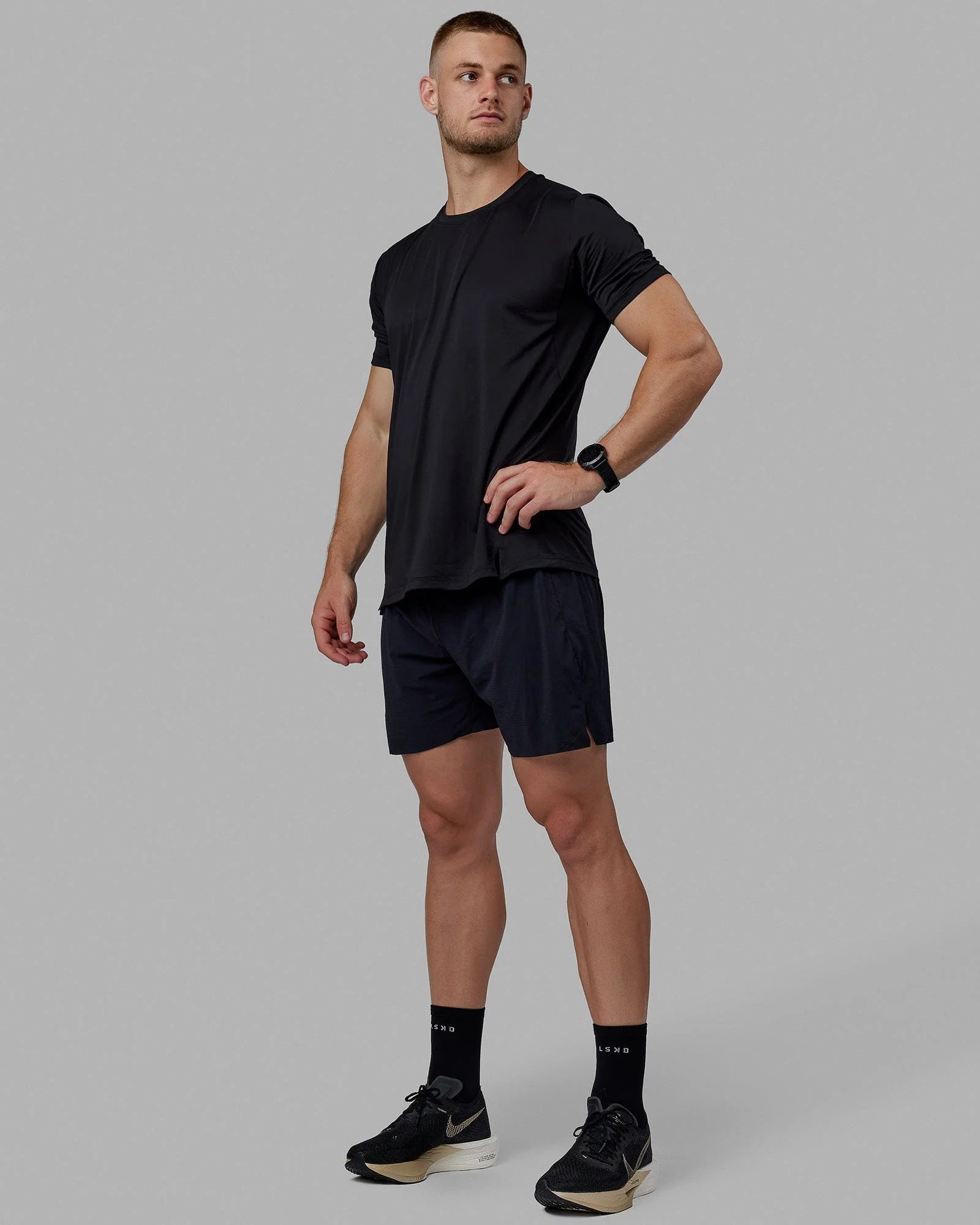 Pace Running Tee - Black - Image 5