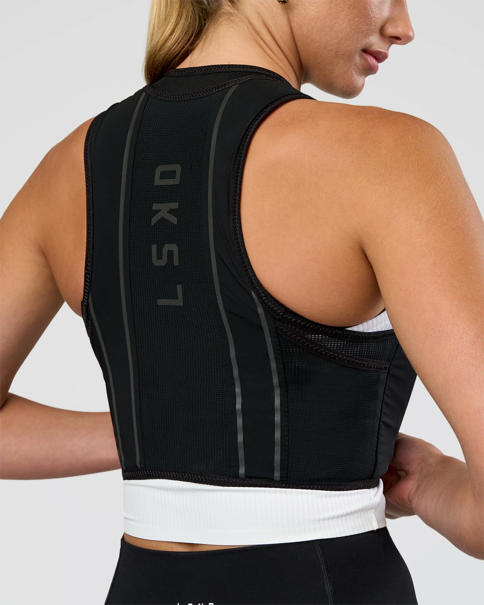 Pace Running Vest - Black-Reflective - Image 13