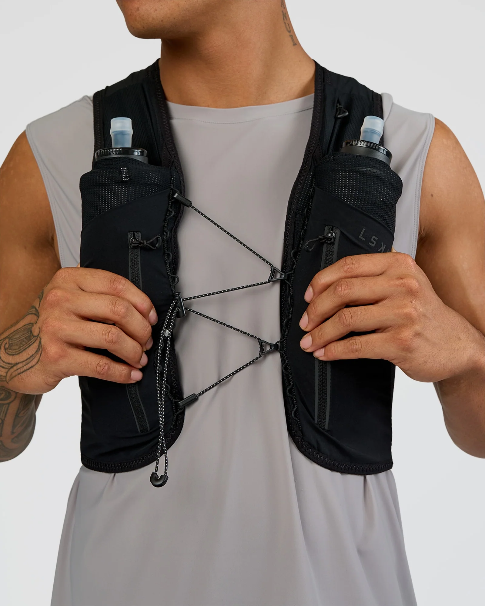 Pace Running Vest - Black-Reflective - Image 18