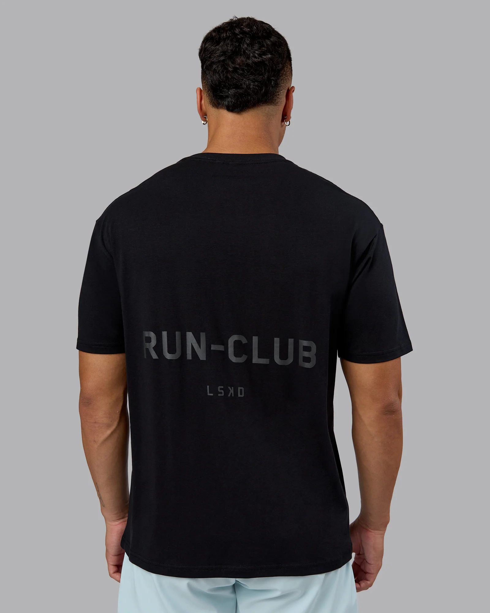 RUN CLUB FLXCotton Tee Oversize - Black-Reflective - Image 7