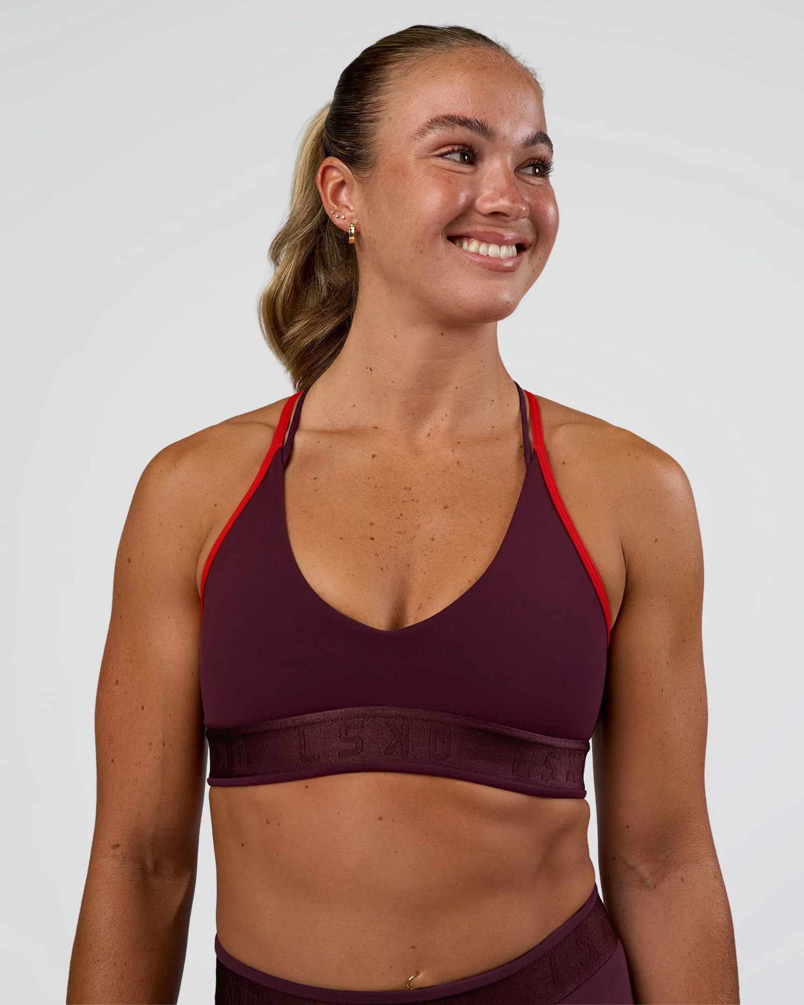 Strive Jacquard Sports Bra - Cherry Lacquer - Image 3