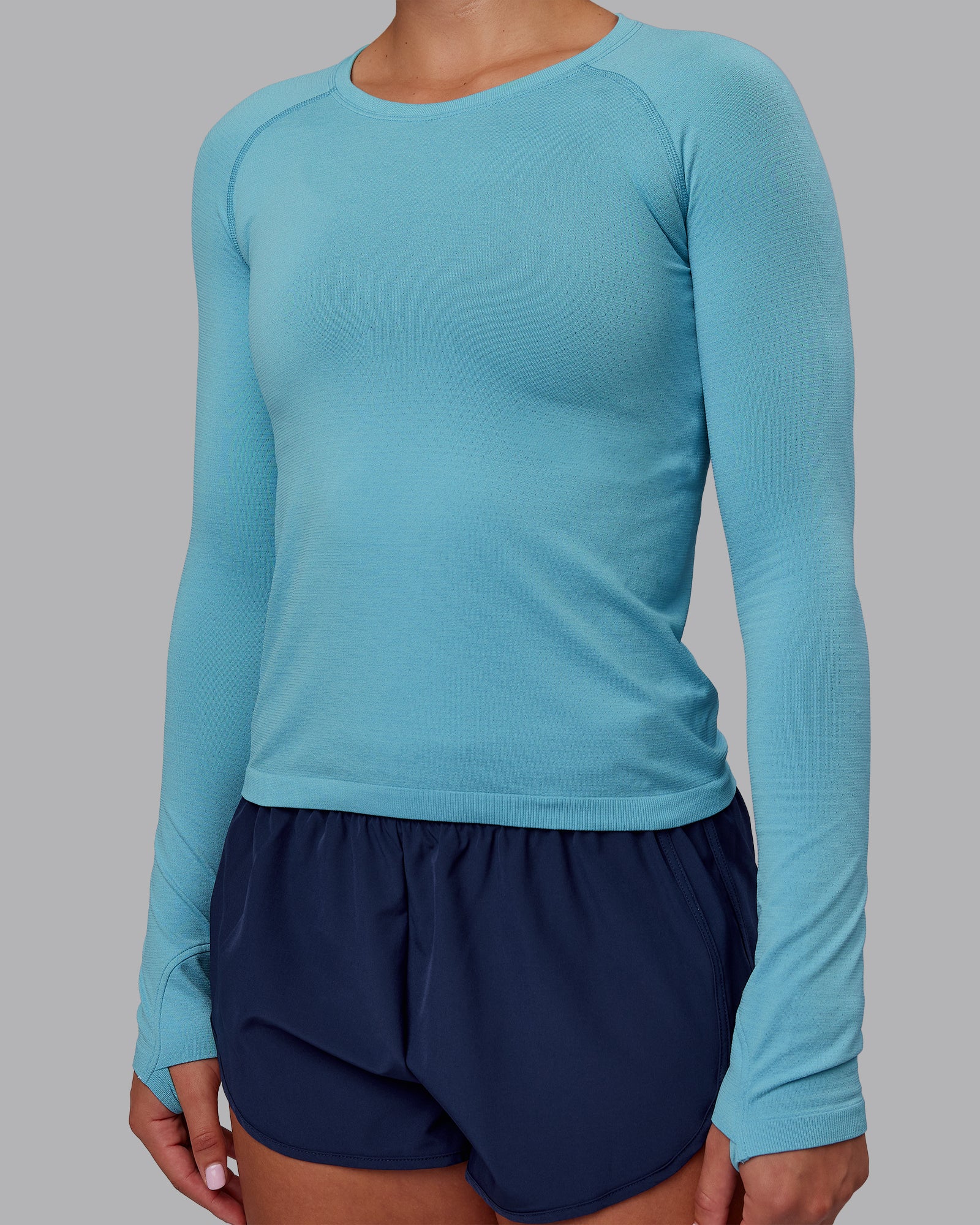 AeroFLX+ Seamless Long Sleeve Tee - Retro Blue/Retro Blue - Image 4